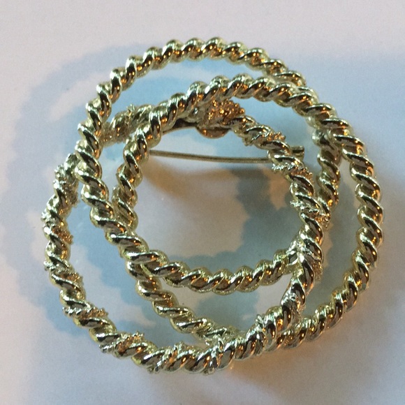 Vintage Jewelry - Vintage Gerry's Pin